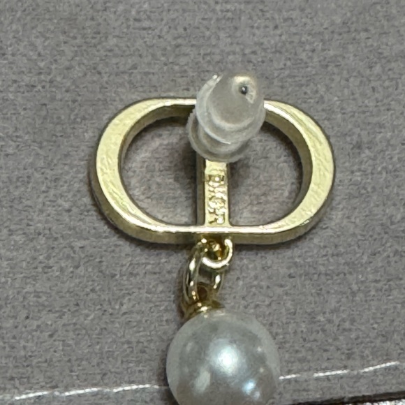 CHRISTIAN DIOR Stud Earrings with pearl drop - Picture 5 of 5